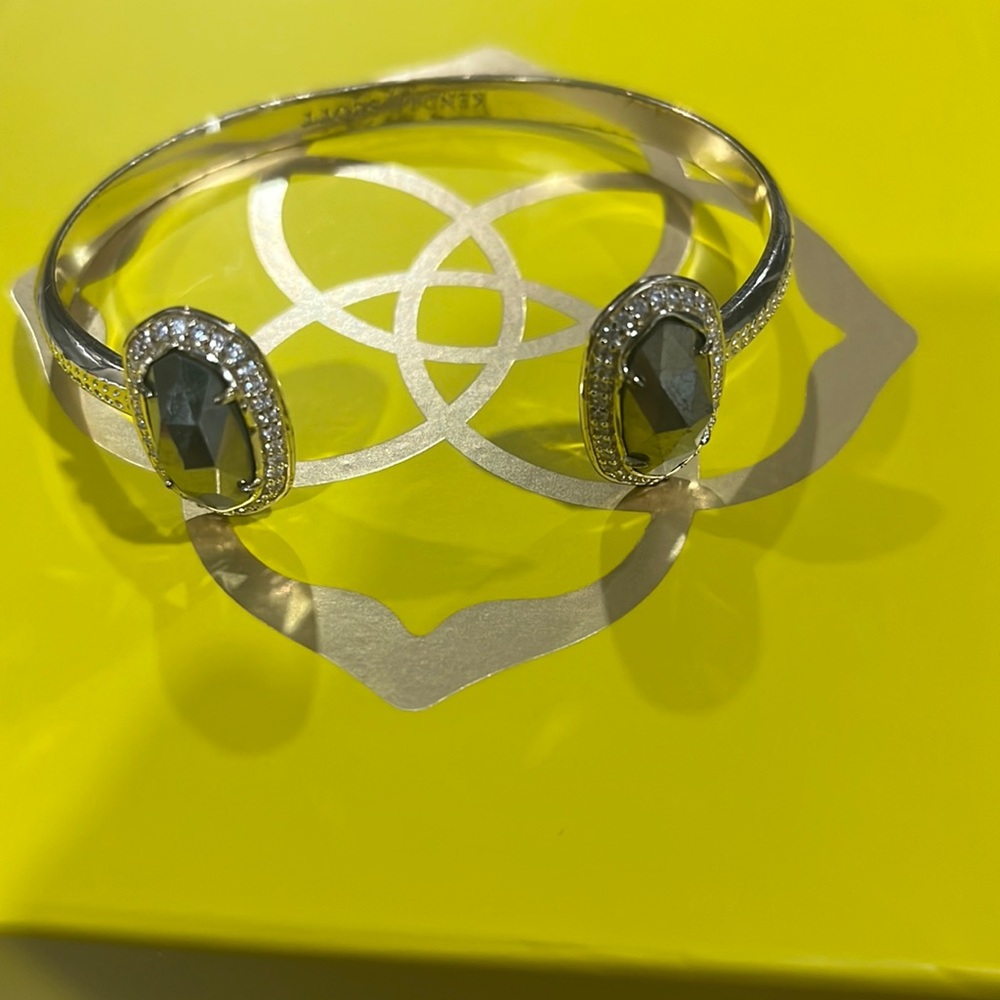 Kendra Scott bracelet